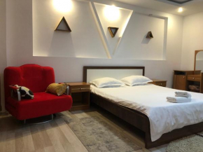 Charming and Intimate Getaway in Bucharest - Near Unirii Square